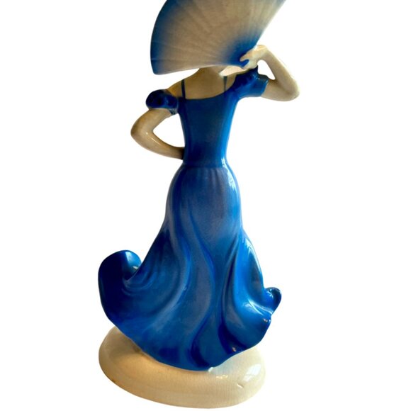 the blue lady porcelain figure - Picture 3 of 6